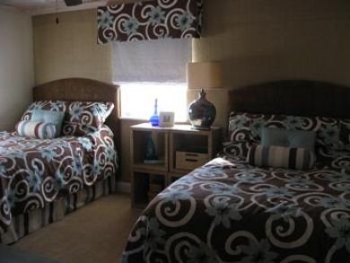 Bedroom 3 with two twin beds Bedroom 3 with two twin beds