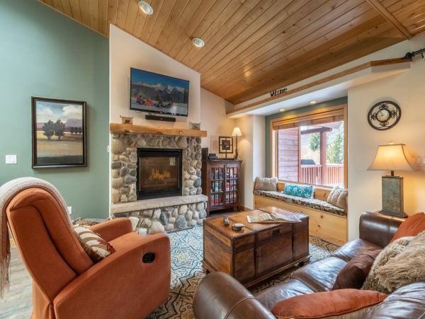 Spacious 3 Bedroom Townhome in Winter Park Sleeps 10