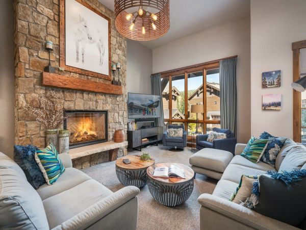 Winter Park Luxurious 4 Bedroom Townhome Hot Tub & Deck