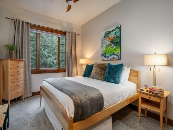 Winter Park Luxurious 4 Bedroom Townhome Hot Tub & Deck