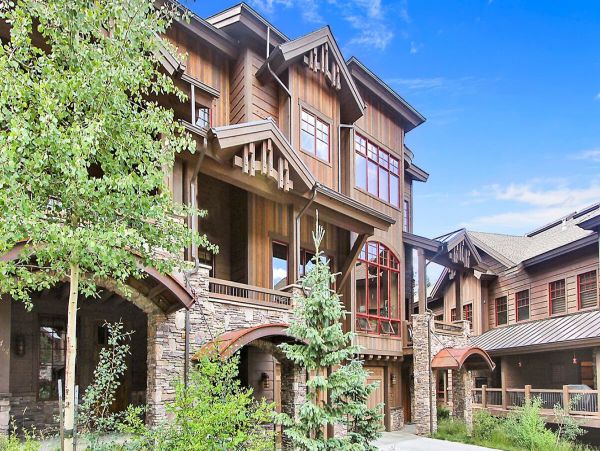 Winter Park Luxurious 4 Bedroom Townhome Hot Tub & Deck