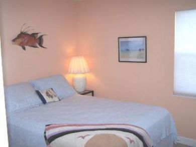 Bedroom 1 with queen bed Bedroom 1 with queen bed