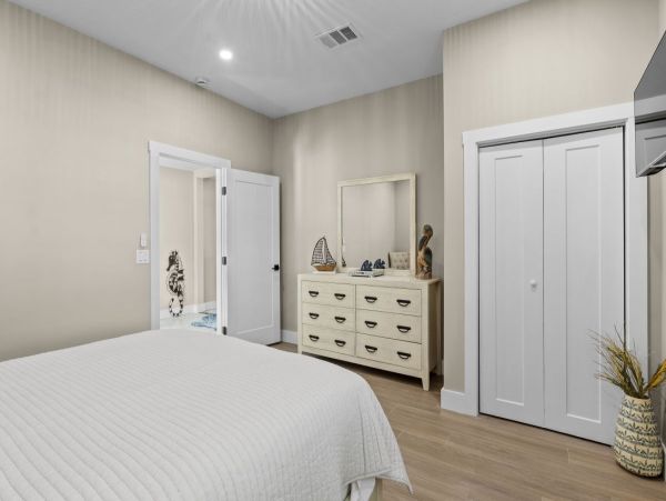 Anna Maria Island Vacation Rental - Beach Cottage Near Pine Avenue
