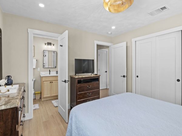 Anna Maria Island Vacation Rental - Beach Cottage Near Pine Avenue