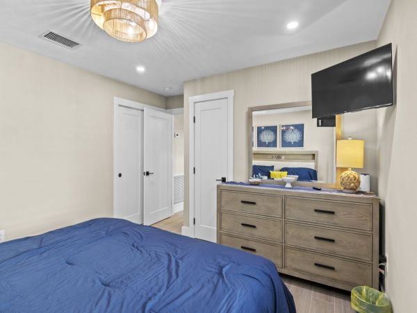 Anna Maria Island Vacation Rental - Beach Cottage Near Pine Avenue