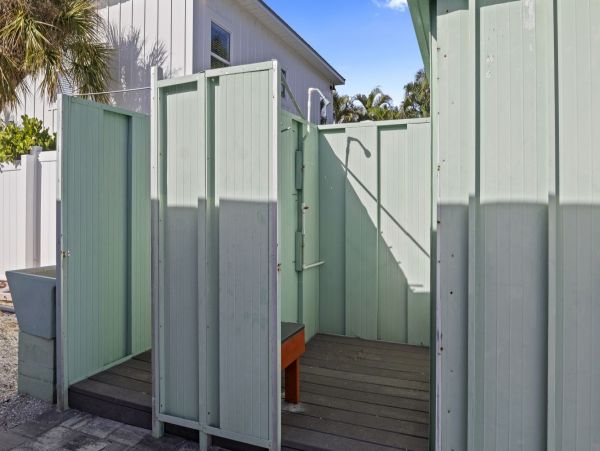 Anna Maria Island Vacation Rental - Beach Cottage Near Pine Avenue