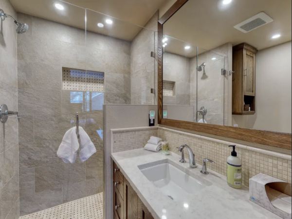 Four Bedroom Ski Rental Home in Vail Sleeps 10 Guests