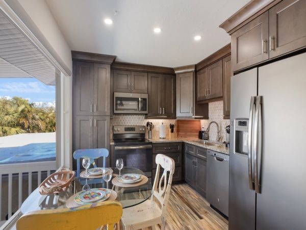 Anna Maria Island 4 Bedroom Cottage Just 5 Houses from Gulf!