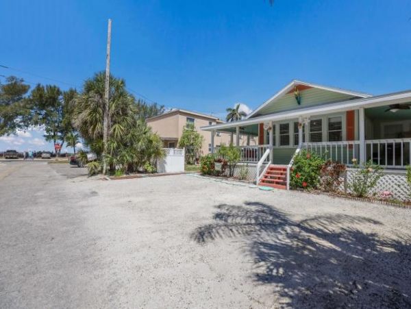 Anna Maria Island Three Bedroom Rental- Weekly