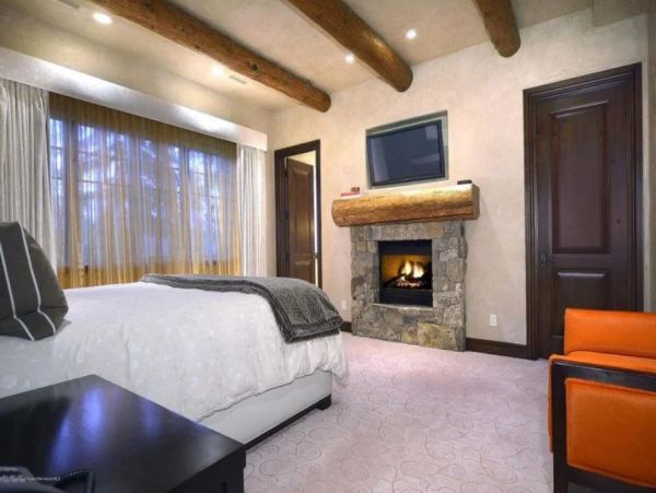 Luxury Five Bedroom Vacation Estate Ski in Ski out