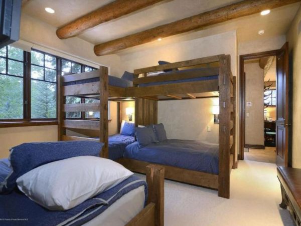 Luxury Five Bedroom Vacation Estate Ski in Ski out