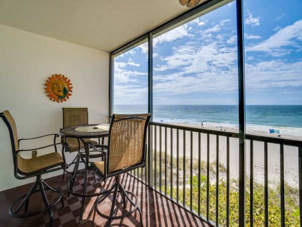 Beach it On Anna Maria Island Great Condo for Rent