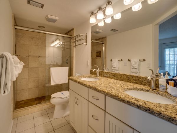 Beach it On Anna Maria Island Great Condo for Rent