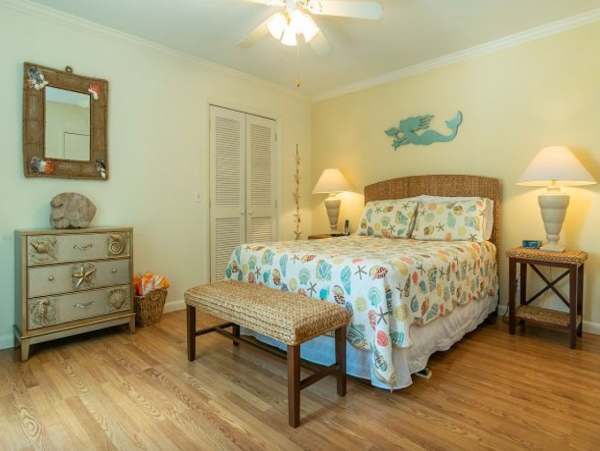 One Bedroom Rental in a fourplex in Holmes Beach