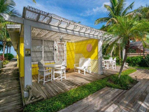 One Bedroom Rental in a fourplex in Holmes Beach
