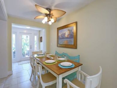 Anna Maria Island Vacation Home Sleeps 6 Walk to Beach