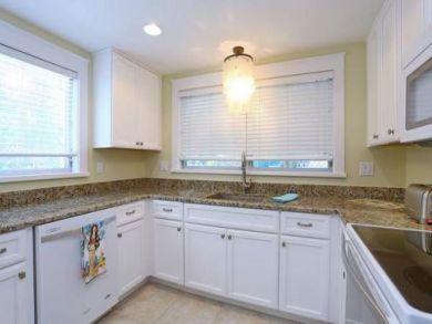 Anna Maria Island Vacation Home Sleeps 6 Walk to Beach