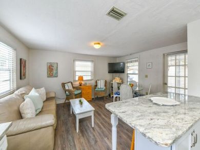 Anna Maria Beachfront 1 Bedroom Beach Cottage Shared Pool