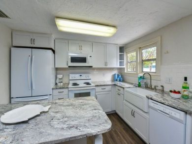 Anna Maria Beachfront 1 Bedroom Beach Cottage Shared Pool
