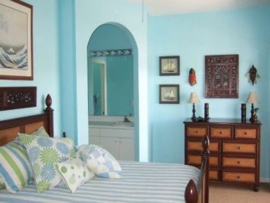 King bed in master bedroom