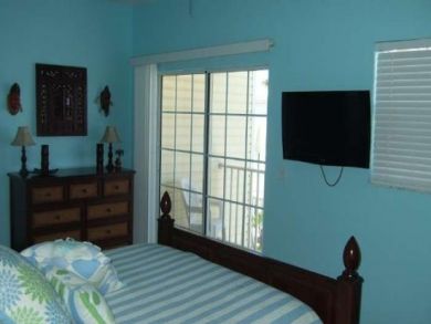 BEACH ACROSS THE STREET 3 BEDROOM TOWNHOME ANNA MARIA ISLAND