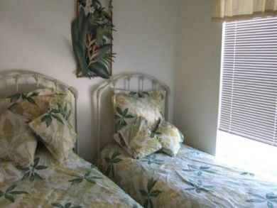 Third bedroom with twin beds