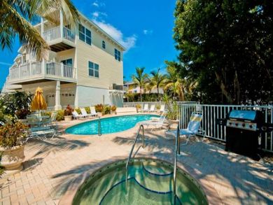 Anna Maria Island Steps to Beach Town Home for Rent