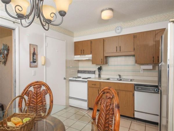 Anna Maria Island 2 Bedroom Vacation Rental Gulf Views &Pool