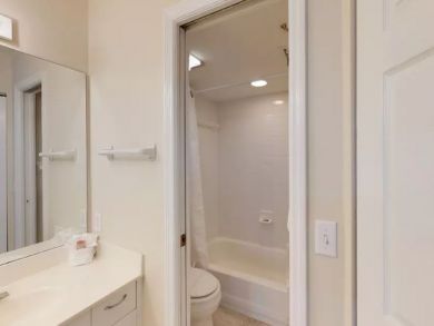 Bathroom - Shower in tub