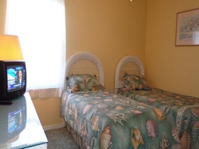 Charming Vacation Rental on Holmes Beach. Call Today. Charming Vacation Rental on Holmes Beach. Call Today.