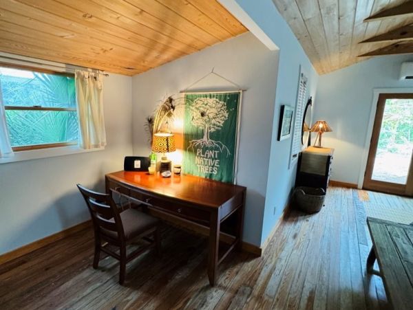 Longboat Key Vacation Rentals - Historic Beachfront Bungalow