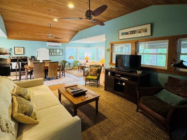 Longboat Key Vacation Rentals - Historic Beachfront Bungalow