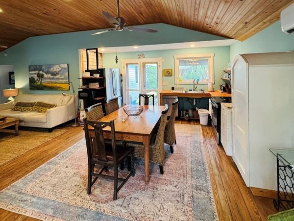 Longboat Key Vacation Rentals - Historic Beachfront Bungalow