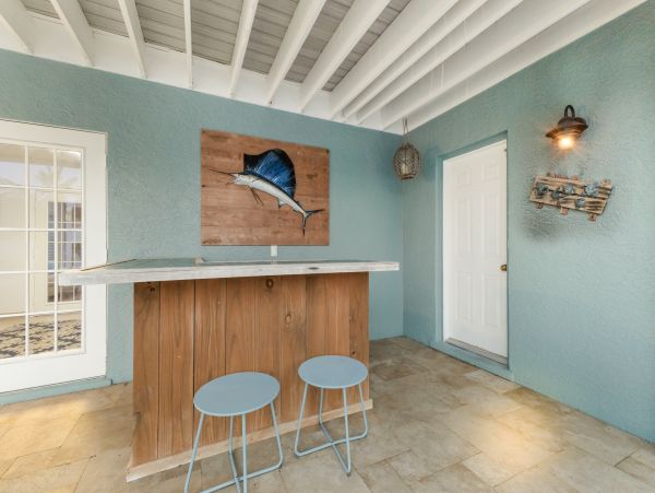 Luxury Canal-Front Vacation Rental Home on Anna Maria with Private Pool