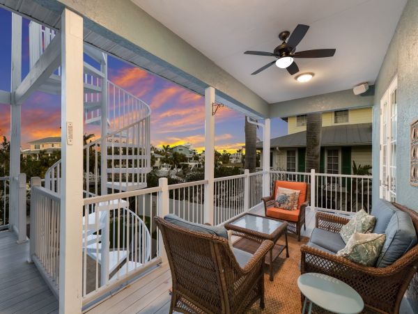Luxury Canal-Front Vacation Rental Home on Anna Maria with Private Pool