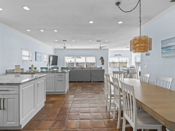 Four Bedroom Beach House Rental Anna Maria Island Pool & Spa