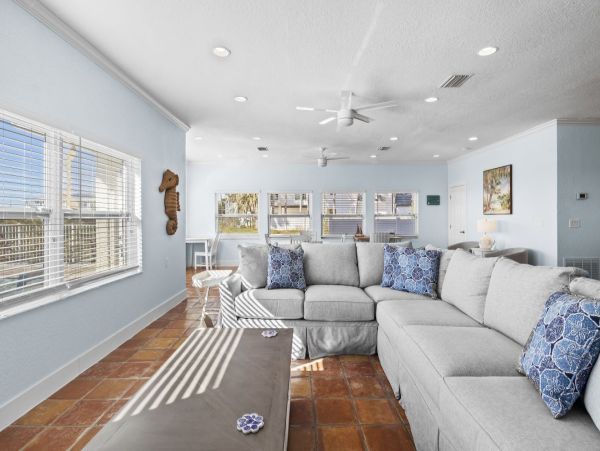 Four Bedroom Beach House Rental Anna Maria Island Pool & Spa