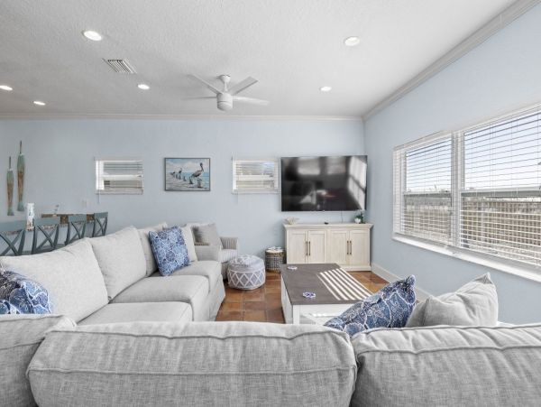 Four Bedroom Beach House Rental Anna Maria Island Pool & Spa