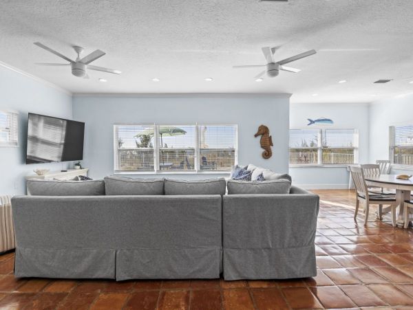 Four Bedroom Beach House Rental Anna Maria Island Pool & Spa