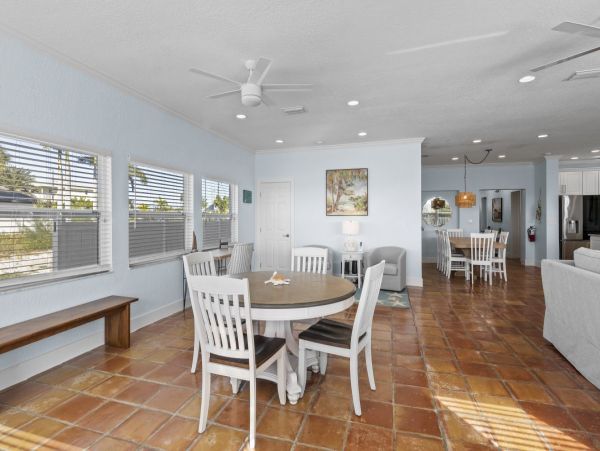 Four Bedroom Beach House Rental Anna Maria Island Pool & Spa