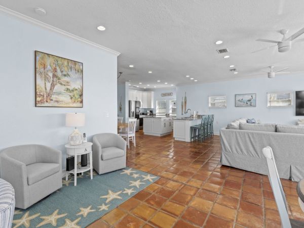 Four Bedroom Beach House Rental Anna Maria Island Pool & Spa