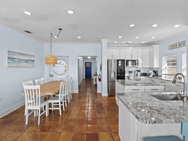 Four Bedroom Beach House Rental Anna Maria Island Pool & Spa
