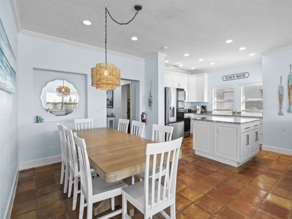 Four Bedroom Beach House Rental Anna Maria Island Pool & Spa