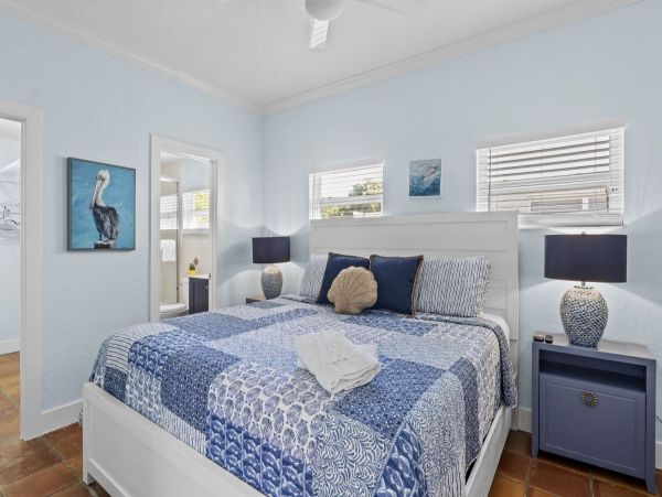 Four Bedroom Beach House Rental Anna Maria Island Pool & Spa