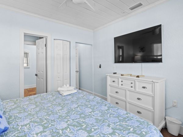 Four Bedroom Beach House Rental Anna Maria Island Pool & Spa