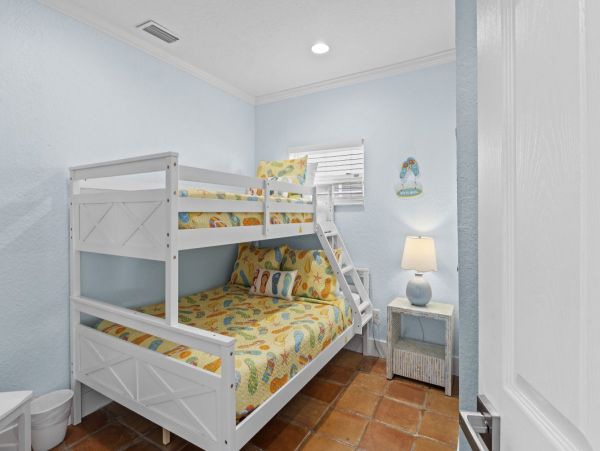 Four Bedroom Beach House Rental Anna Maria Island Pool & Spa