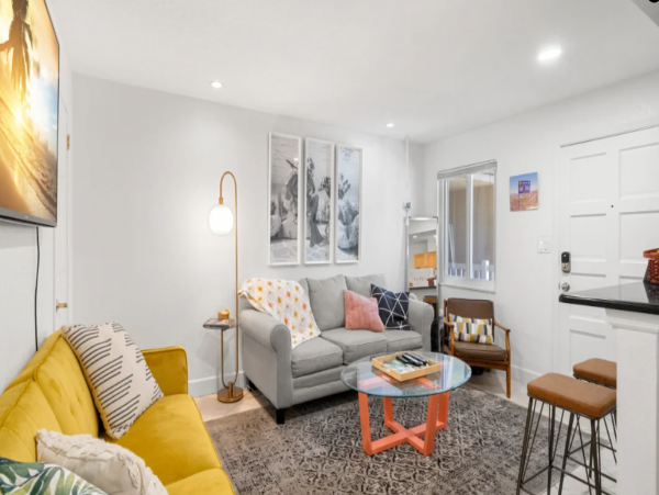 Lovely Condo with 1 Bedroom Short Walk to Beach