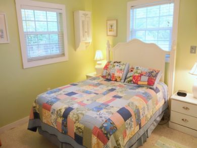 Master Bedroom with Queen Bed