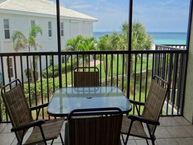 Screened balcony Screened balcony