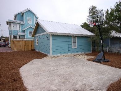 Carriage house